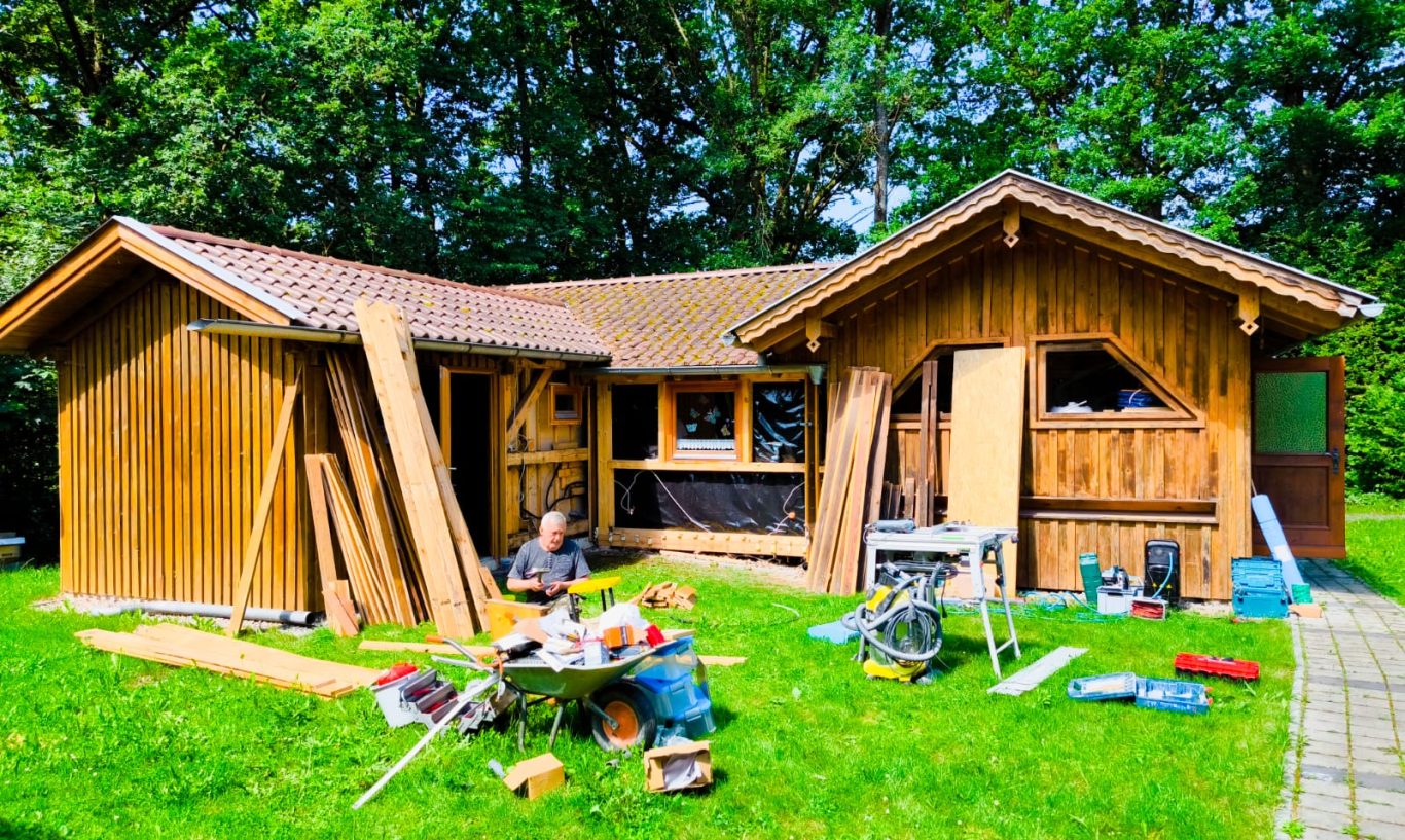 Bauarbeiten Lehrbienenstand am 08.06.24