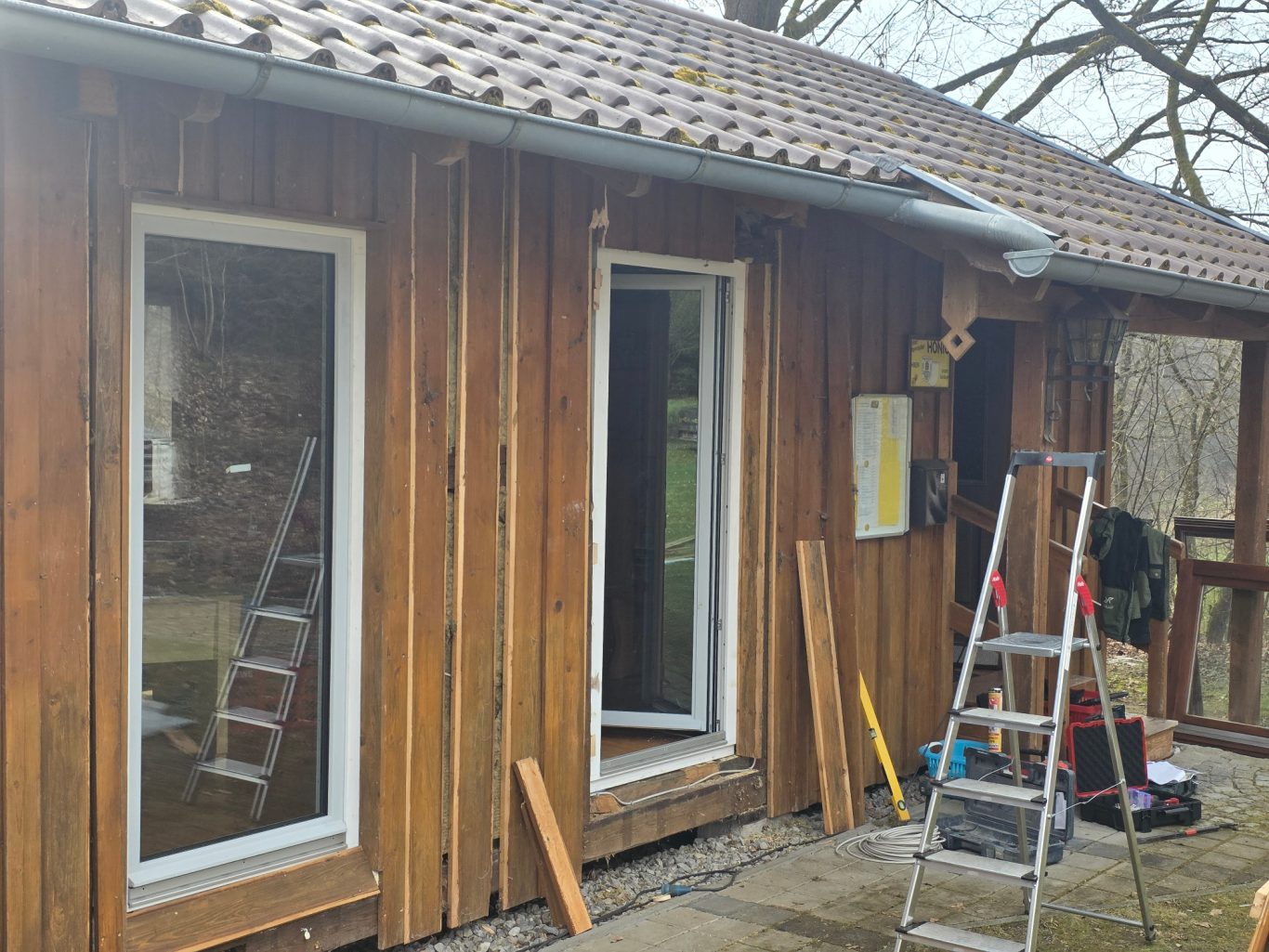 neue Fenster für die Front, VIEL Licht!