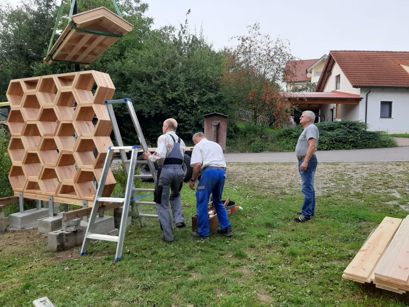 Aufbau unseres XXL Insektenhotels